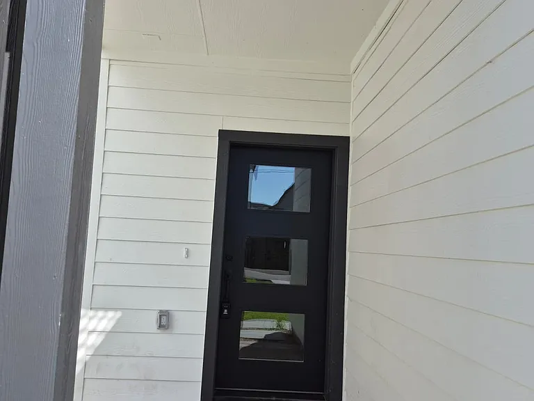 3003 Delano St — Photo 3