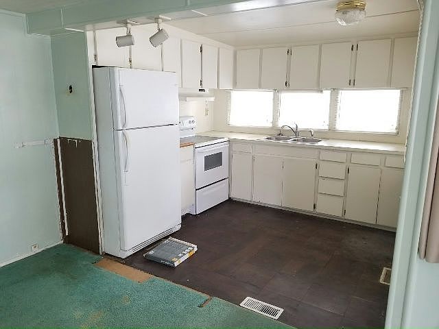 2nd image of 123 S McMullen Booth Rd #209