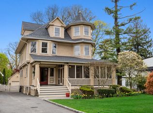 151 Hamilton Ave, New Rochelle, NY 10801