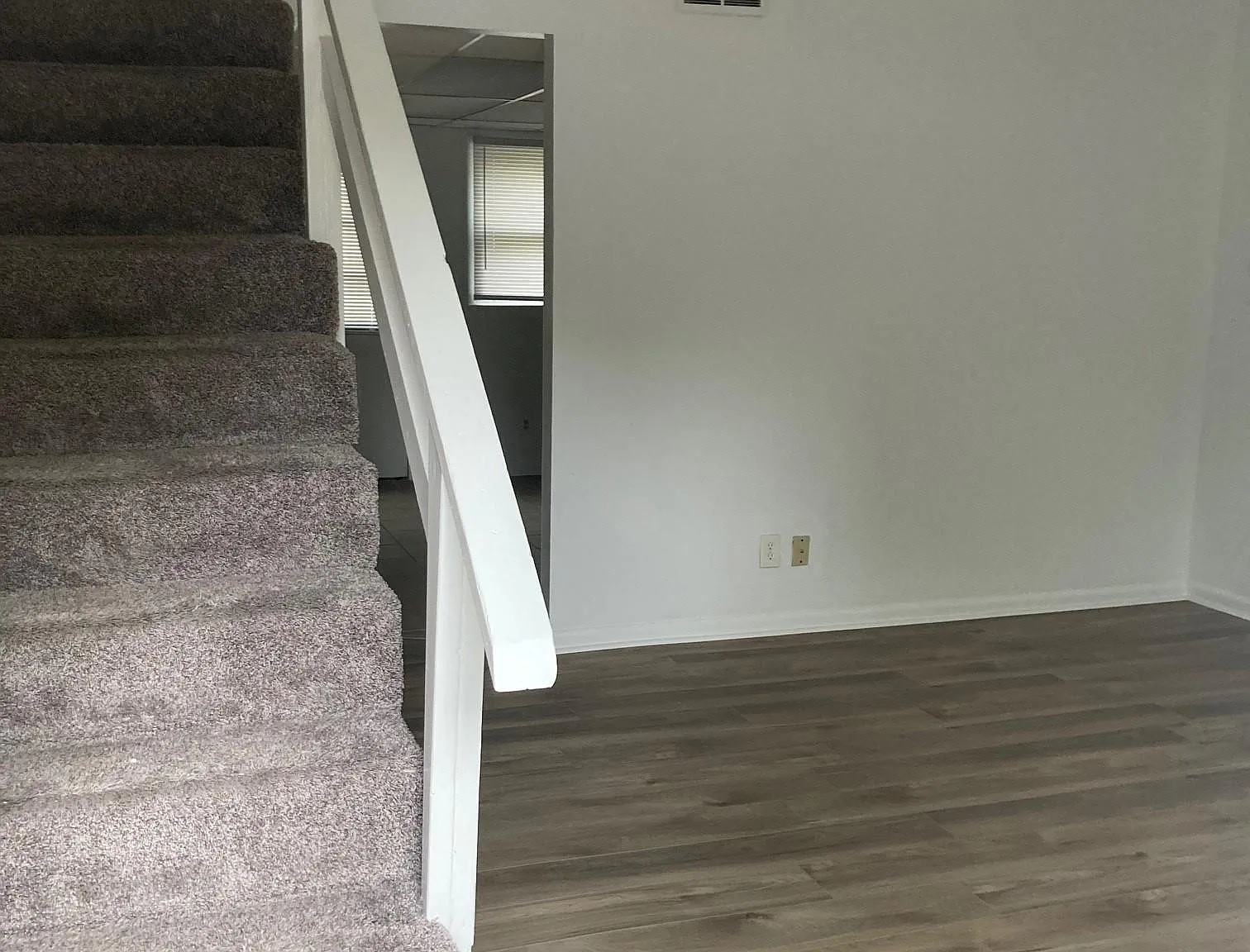 2 bed, 700 sqft, $995 — Photo 4