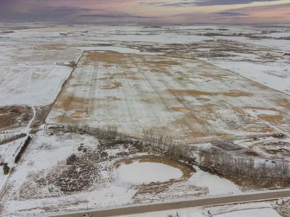 253032 Township Road 244, Wheatland County, AB T1P 0J3