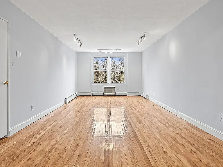 4230 Douglaston Pkwy #7H — Photo 5