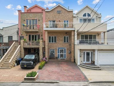 3716 Bay View Ave, Brooklyn, NY, 11224