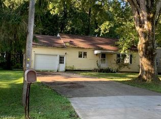 106 Hope Ct, Elyria, OH 44035