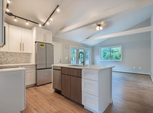 147 Chestnut Tree Hill Rd, Oxford, CT 06478