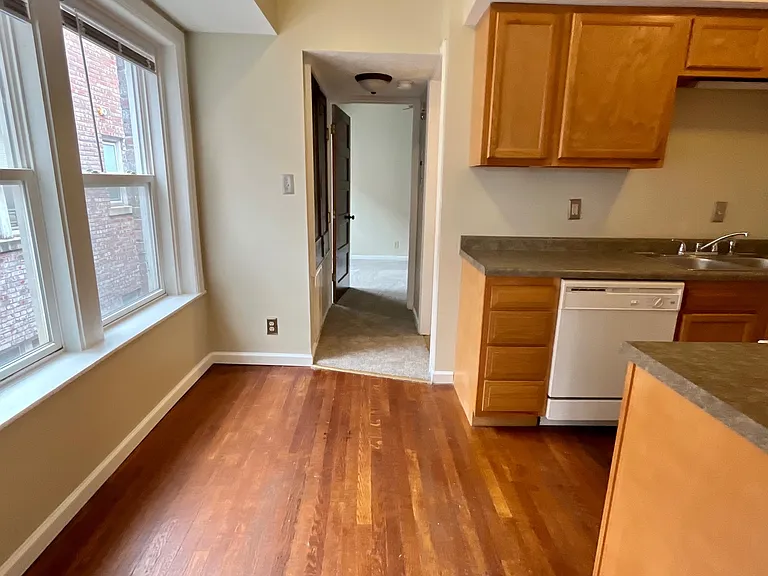 1008 S 2nd St #10 — Photo 7