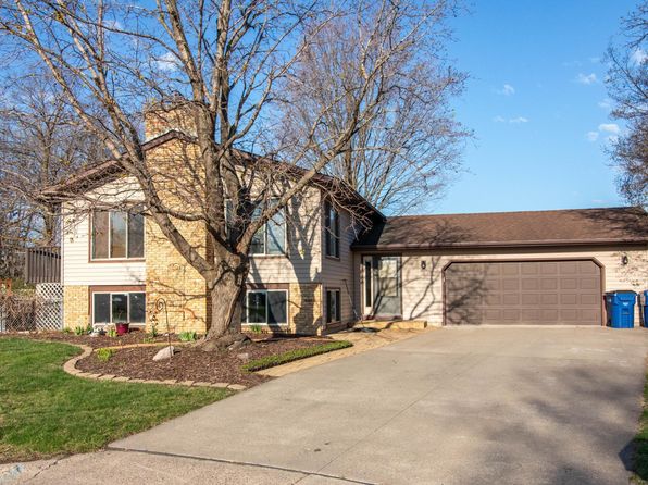 2933 Monroe Pl, Saint Cloud, MN 56303