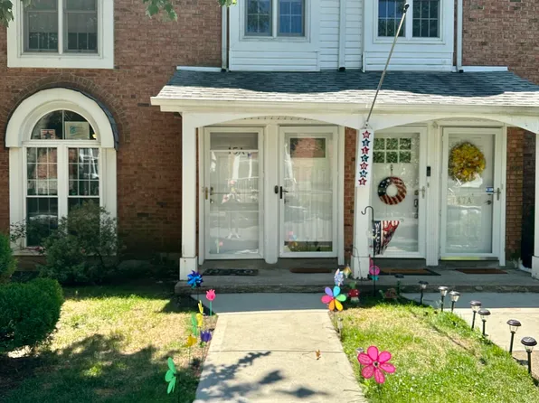 45 Village Ln #B, Staten Island, NY 10312