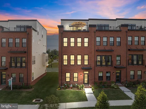 23158 Horseshoe Trail Sq, Ashburn, VA 20148