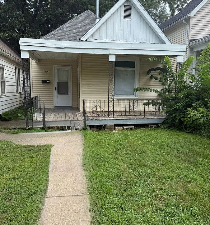 1824 N Gale Ave #1