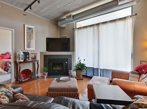 4th image of 1 S Highland Ave Unit 406