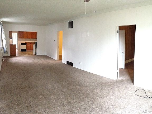 2nd image of 703 N Nanum St