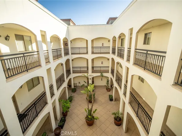 12916 Moorpark St APT 304, Studio City, CA 91604