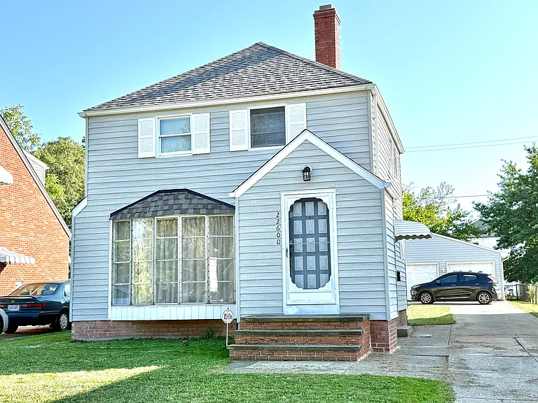 22600 Ivan Ave — Photo 9
