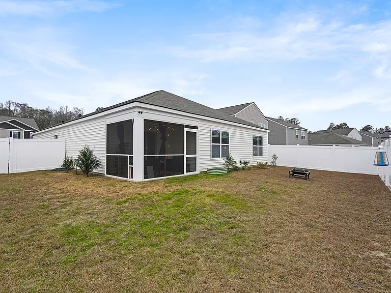 394 Coconut Dr — Photo 16