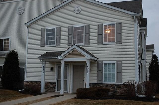 1st image of 2325 Silverstone Dr #2325