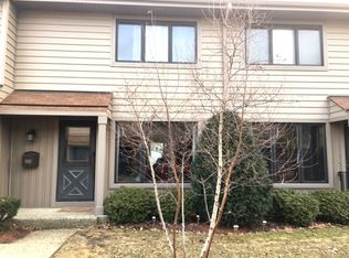 1552 Greenwood Rd, Glenview, IL 60026