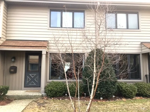 1552 Greenwood Rd, Glenview, IL 60026