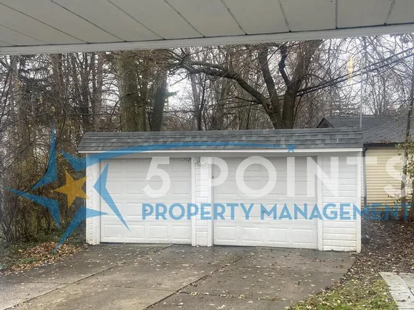 3694 Grosvenor Rd, Cleveland Heights, OH 44118