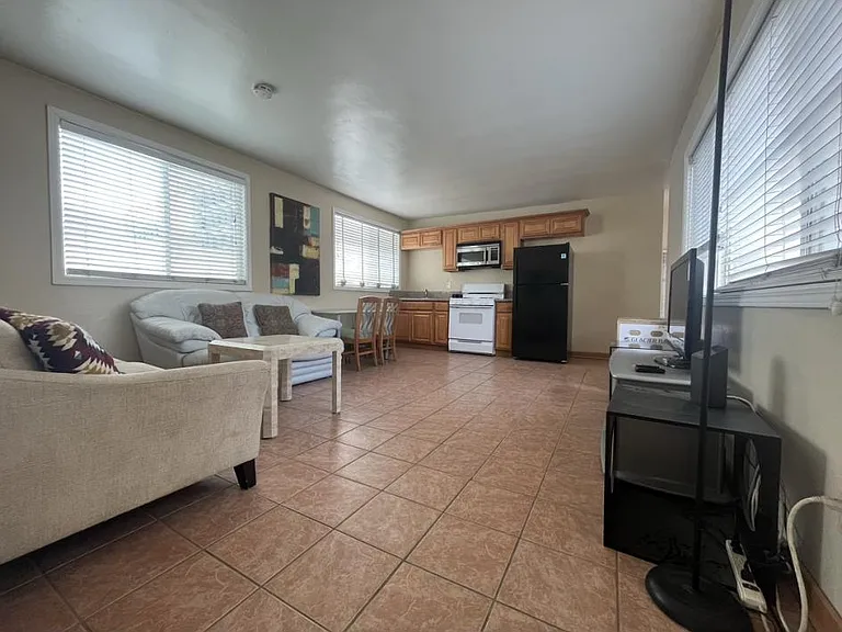 5800 Lindo Paseo #4 — Photo 13