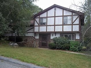 18 E Park St, Johnston, RI 02919