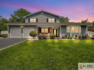14 Dexter Rd, East Brunswick, NJ 08816