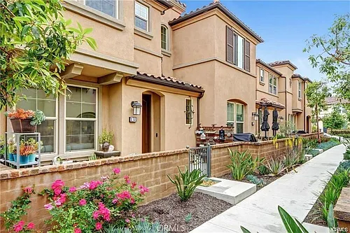 138 Finch Photo 1