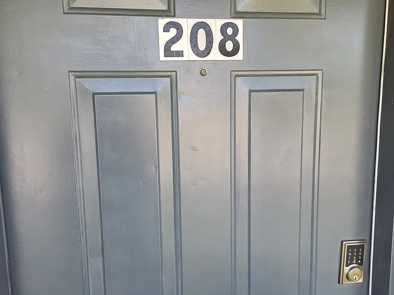 601 Harbour Ave #208 — Photo 1