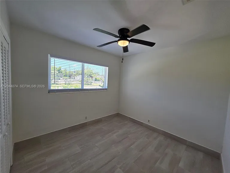 120 NE 10th Ave #3 — Photo 8