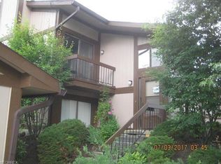 806 Kirkwall Dr, Akron, OH 44321