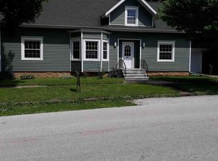 111 S 2nd St, Le Claire, IA 52753