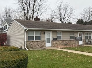 175 N McGuire Dr, Manteno, IL 60950