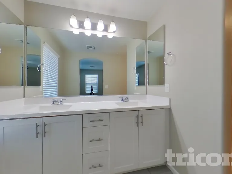 12564 W Hummingbird Ter — Photo 9
