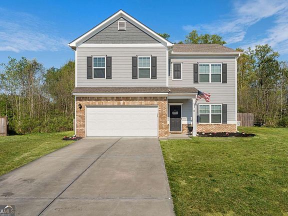 2nd image of 6 Oak Ridge Ct NE