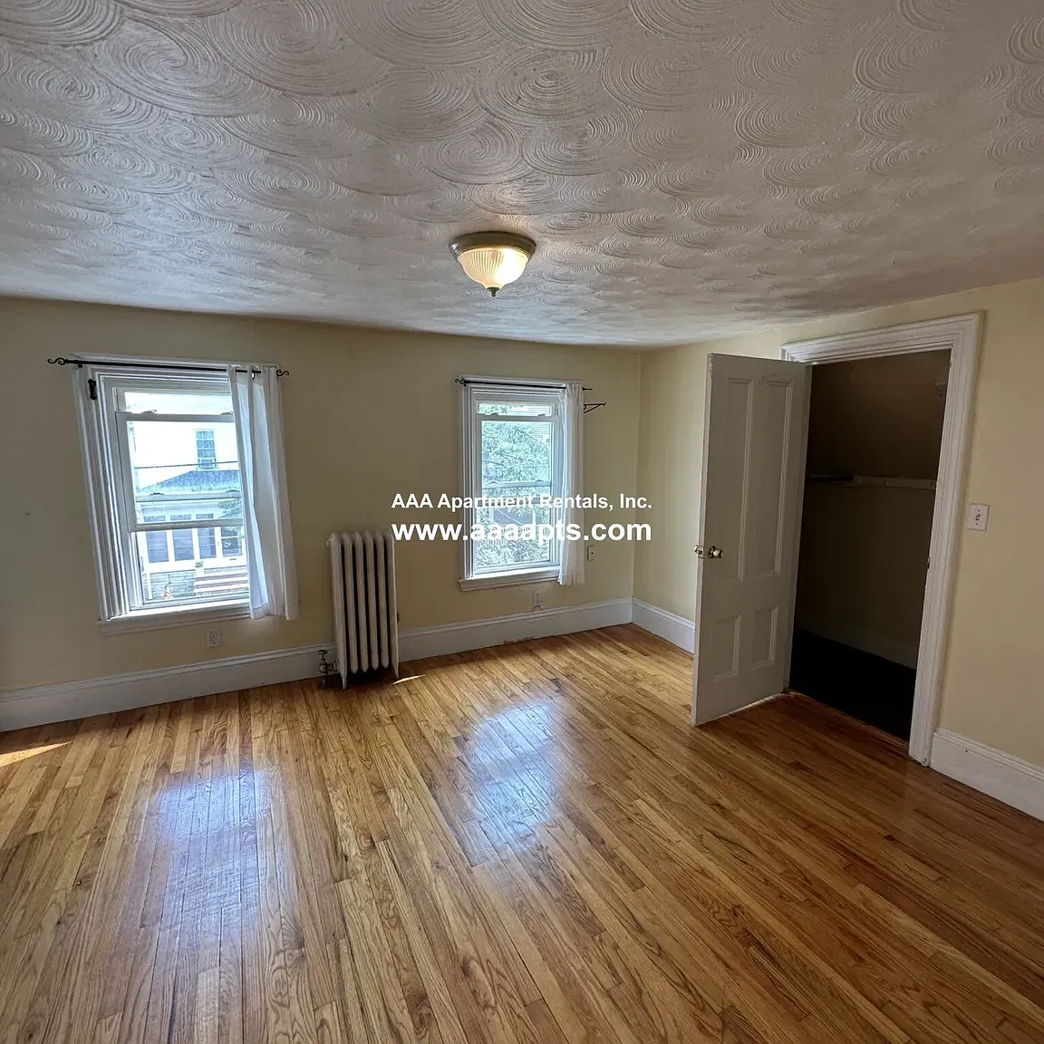 1 bed, 999 sqft, $1,900 — Photo 4