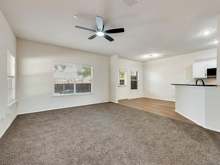 4541 Woodsboro Ln — Photo 11