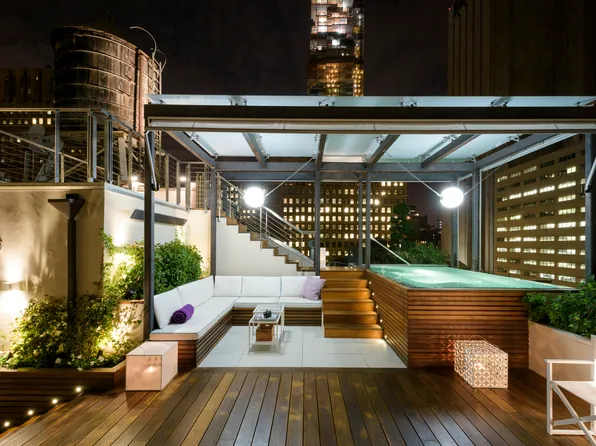 142 Duane Street image 1 of 27