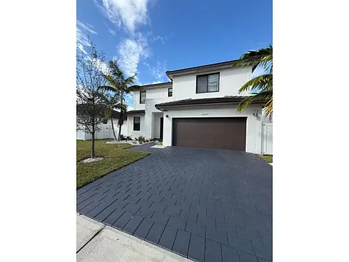 23520 SW 107th Ct Photo 1