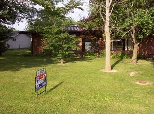 2720 S Long Creek Rd, Decatur, IL 62521