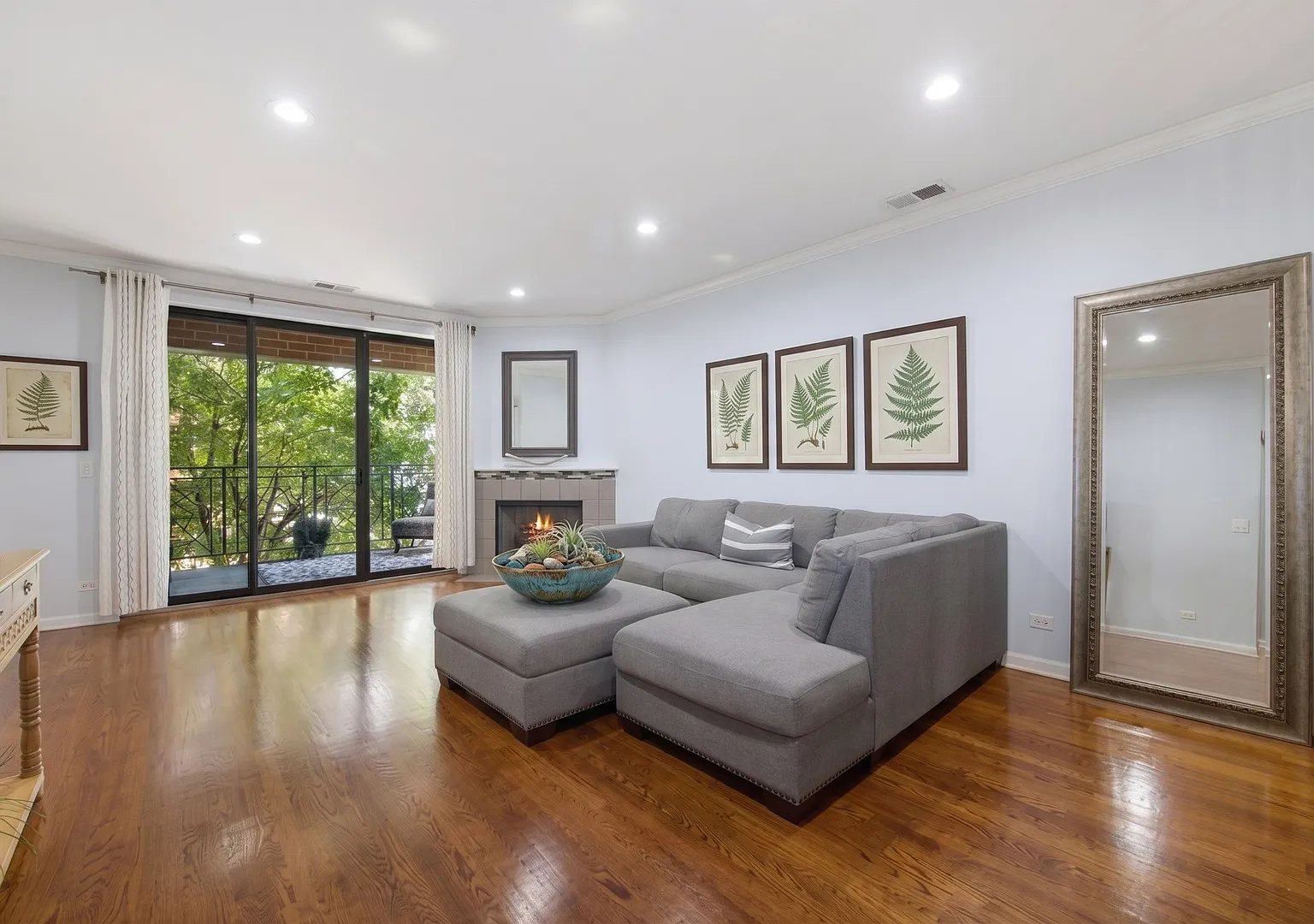 2 bed, $3,000 — Photo 3