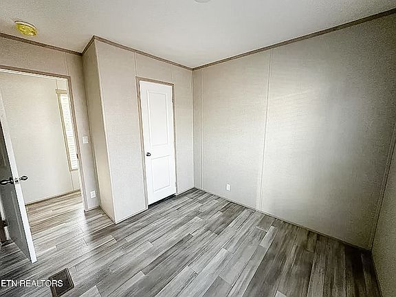 5th image of 86 Hazel Ln