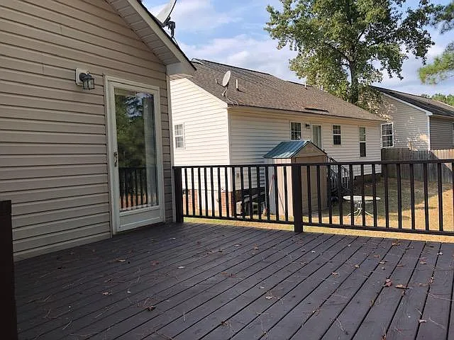 3 bed, 1163 sqft, $1,600 — Photo 2