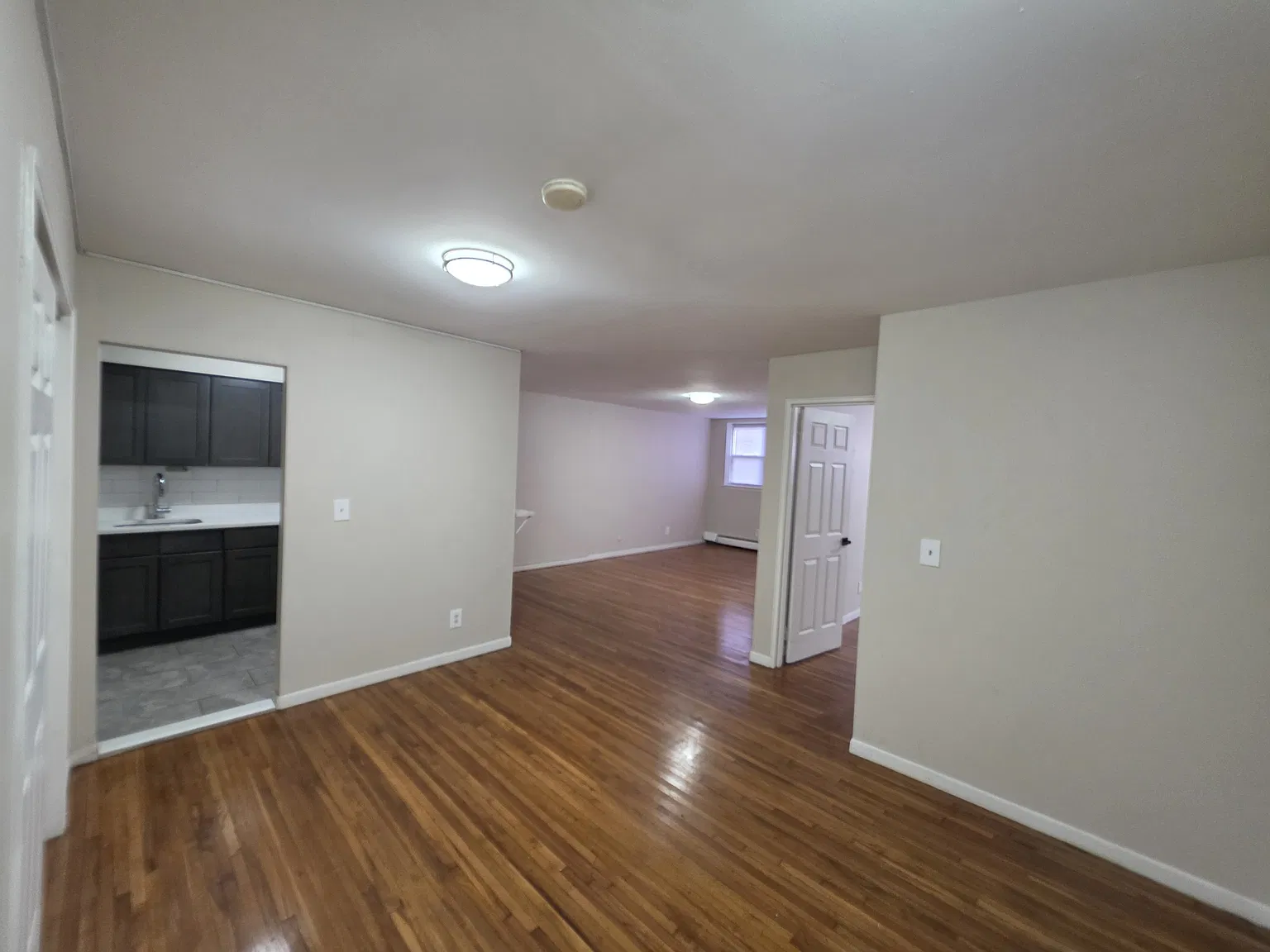 1 bed, 600 sqft, $1,800 — Photo 4