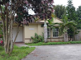 13620 SW 180th Ter, Miami, FL 33177