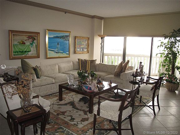 2nd image of 2000 Island Blvd APT 1009