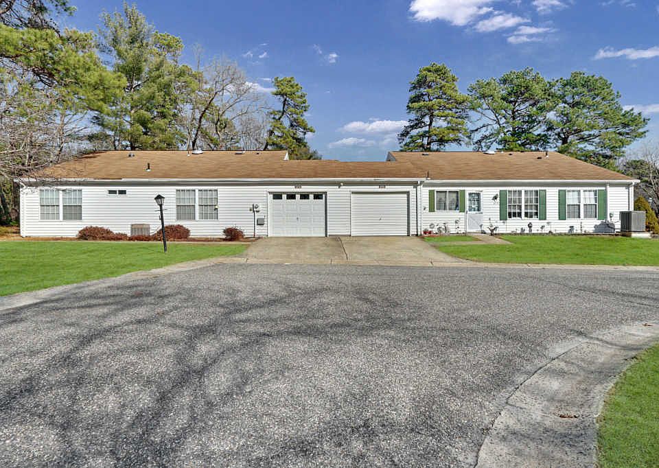 1st image of 617B Bosworth Ct