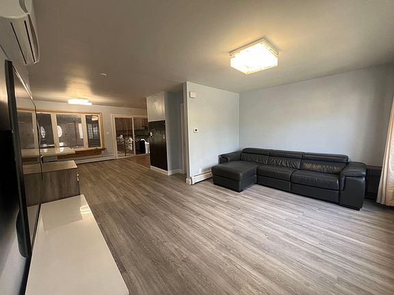 3rd image of 9 Orchard Ct