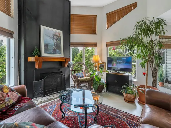 33669 2nd Ave #301, Mission, BC V2V 6Z4