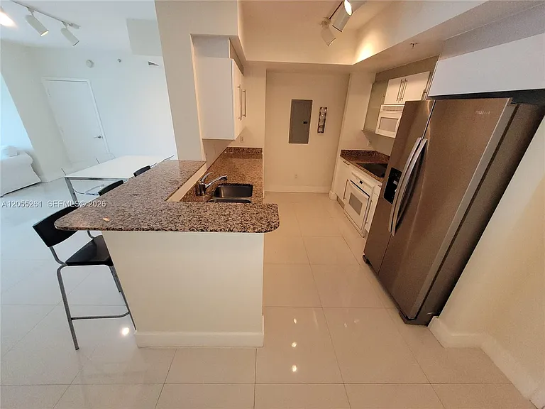 325 Biscayne Blvd #1719 — Photo 12