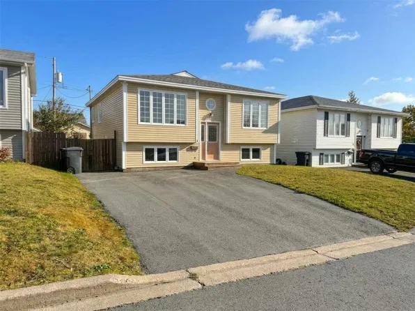 4 McGrath Crescent, Mount Pearl, NL A1N4H3